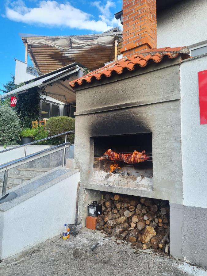Villa Carpe Diem Vantacici Exteriör bild